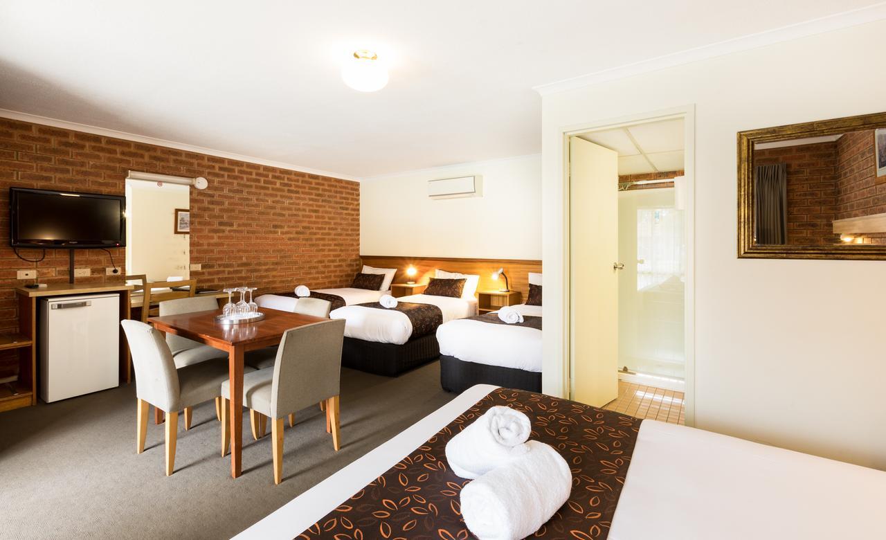 וואנגארטה Advance Motel מראה חיצוני תמונה